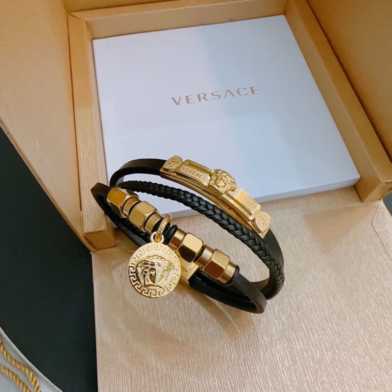 VERSACE